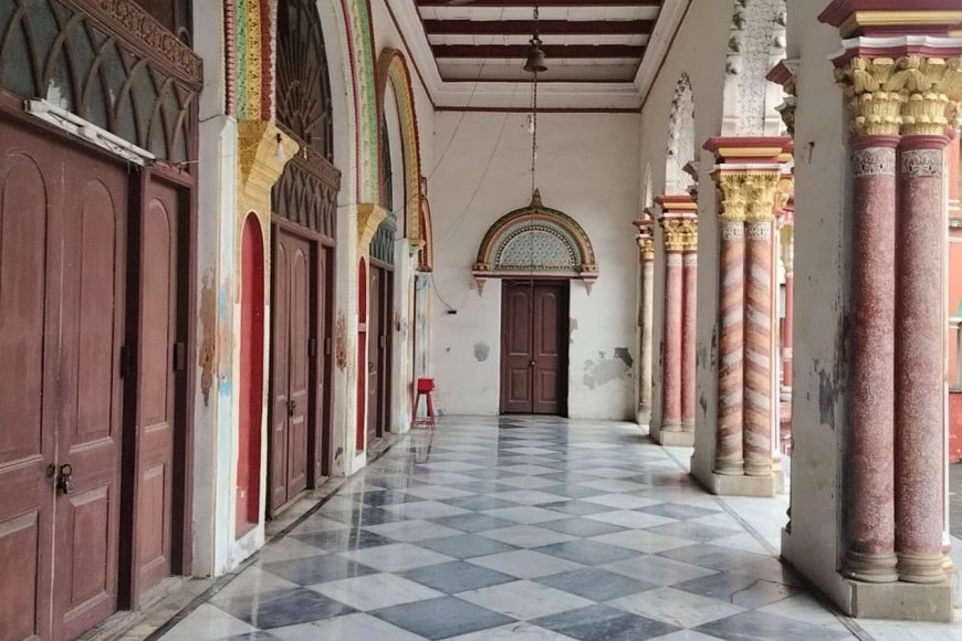 রাজা নেই, রাজবাড়িতে তাঁর চালু করা দুর্গাপূজা হয় স্থানীয়দের আর্থিক অনুদানে