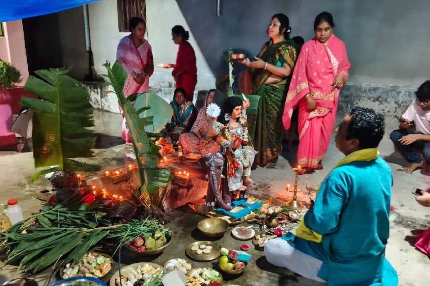 মন্দির তৈরি হলেই ভেঙে পড়ত, রাঢ়বঙ্গের এই পুজো 'ভাঙা বাড়ি'র পুজো বলেই পরিচিত