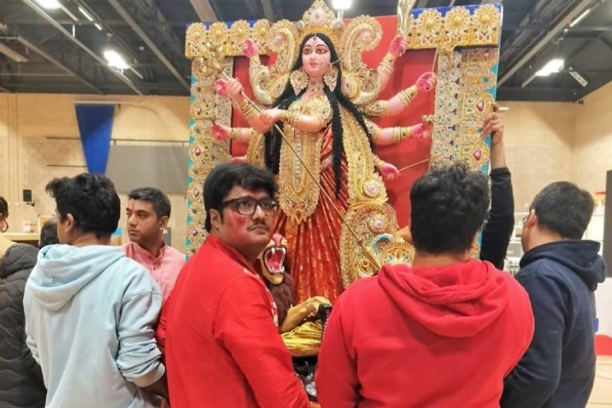 প্রবাসে পুজোর উন্মাদনা, রিডিংয়ে শরতের ছোঁয়া