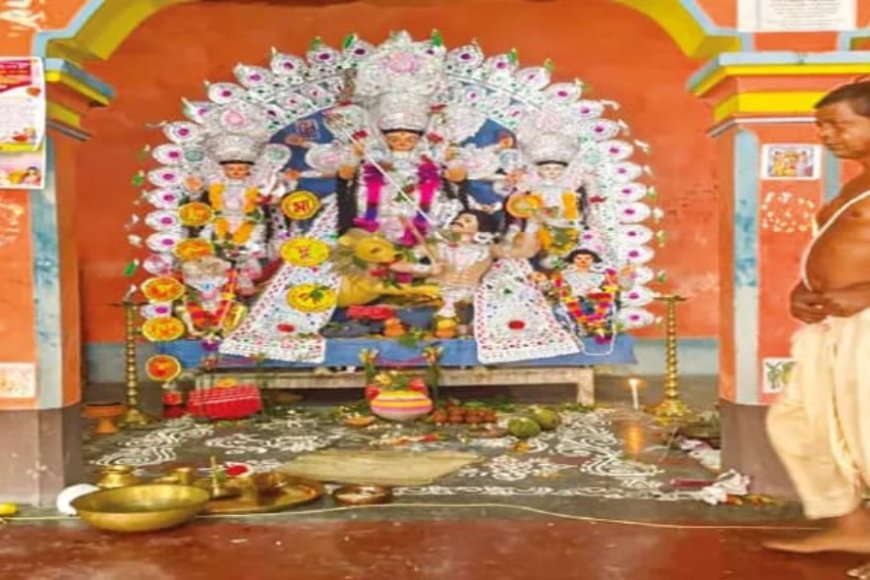 ১৫০ বছর আগে এক বিধবার অভিশাপেই শুরু দুর্গাপুজো, এত বছর পরেও ঐতিহ্যে ‘অটল’ মণ্ডল পরিবার