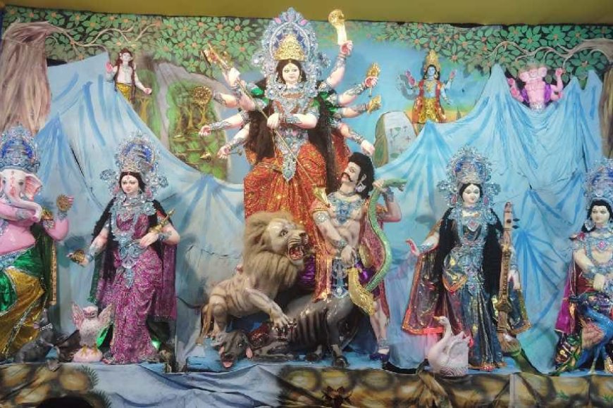 লকগেট বালিচকের দুর্গোৎসবে অভিনব উদ্যোগ! তৃতীয় লিঙ্গের হাতে উদ্বোধন, সমাজসেবার বার্তা