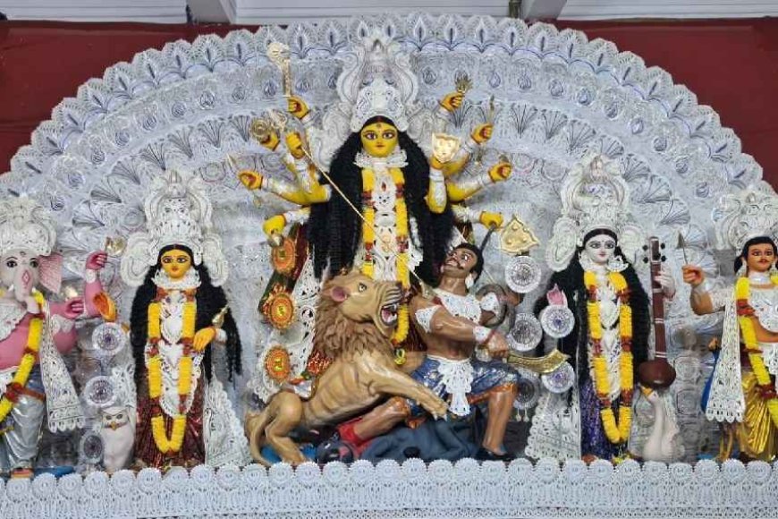 ভুবনডাঙার এই পুজোর জন্য রবীন্দ্রনাথের পুত্রবধূ এগিয়ে এসেছিলেন আর্থিক সহায়তা নিয়ে