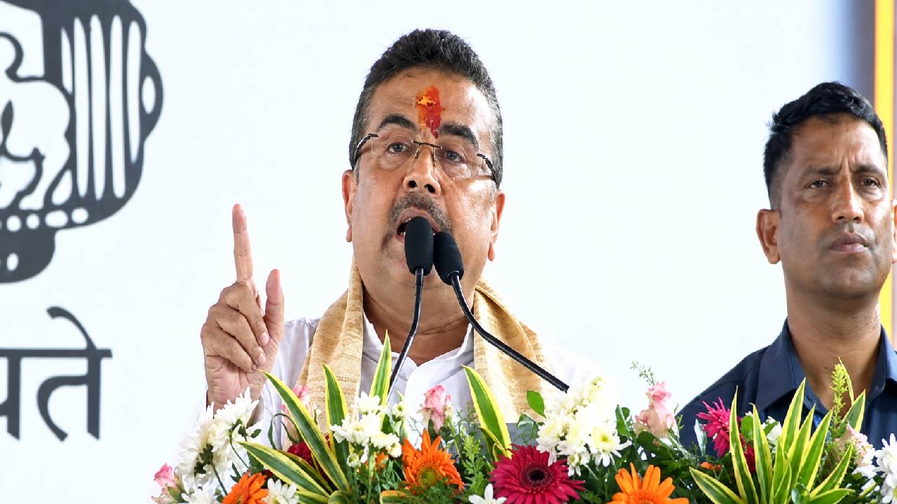 প্রবল ভিড়ে চ্যাপটা হয়ে গেলেন মুখ্যমন্ত্রী শুভেন্দু অধিকারী