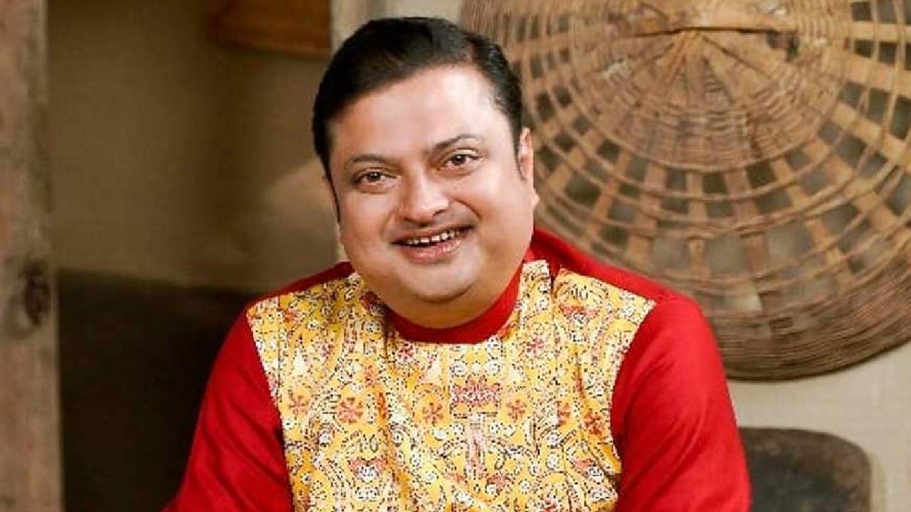 Exclusive: 'বাড়ির দালানেই বসত মিষ্টির দোকান...,' ৩৫৫ বছর ধরে কোন রীতিতে দুর্গাপুজো হয় বিশ্বনাথ বসুর বাড়িতে?