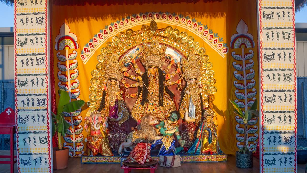 ২০২২ সালে শুরু হয়েছিল পথচলা, পঞ্চম বর্ষে ক্যালিফোর্নিয়ার ‘আদ্যা’ দুর্গাপুজোর ভাবনা জানলে গর্ব হবে প্রত্যেক ভারতীয়র