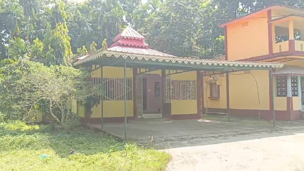 রায় বাড়ির ১০৯ বছরের পুরনো দুর্গাপুজোয় বিশেষ চমক